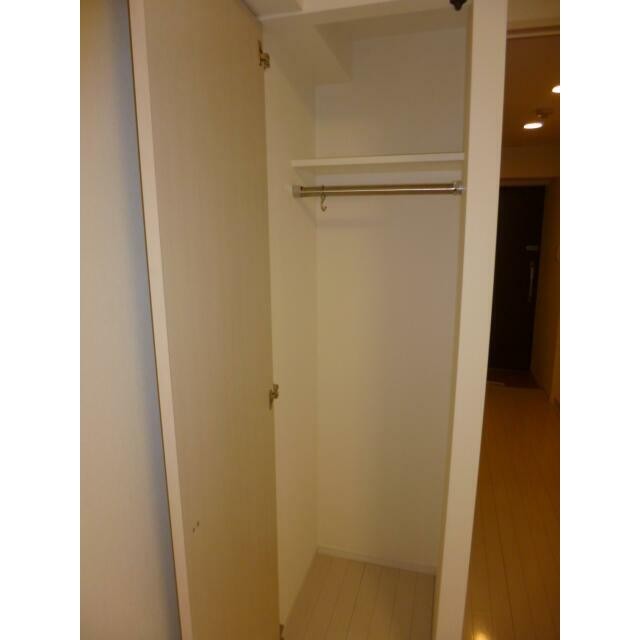 【室内写真同建物別号室】(内装)