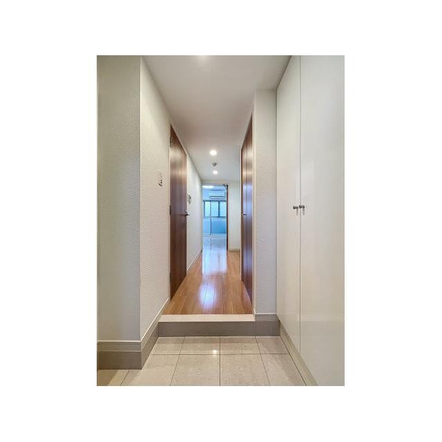 ※同タイプ参考写真(玄関)