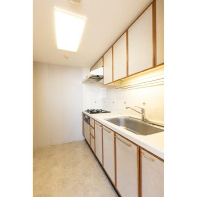 ※写真は同タイプ住戸です。(キッチン)