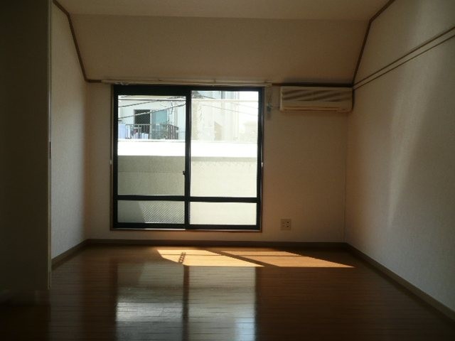 (居間)