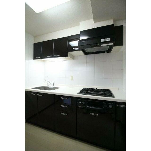 システムキッチン（3口ガスコンロ・グリル付）(キッチン)