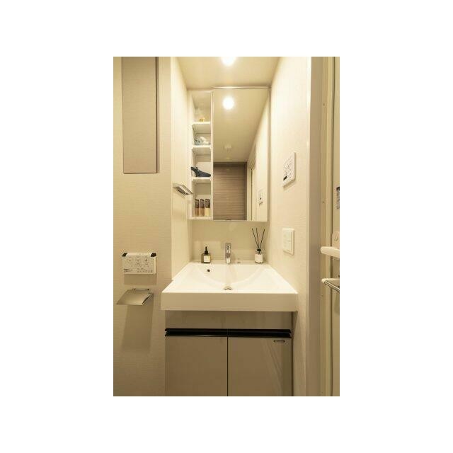 ※参考写真 家具などは付いておりません。(内装)