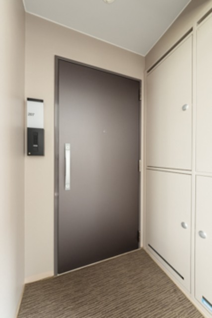 ※写真は同タイプ住戸です。(玄関)