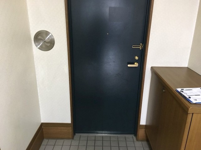 (玄関)