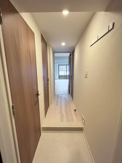 ※写真は同タイプ住戸です。(玄関)