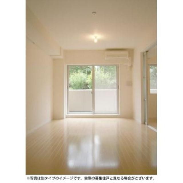 ※写真は同タイプ住戸です。(居間)