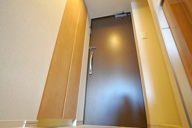 ※写真は同タイプ住戸です。(玄関)