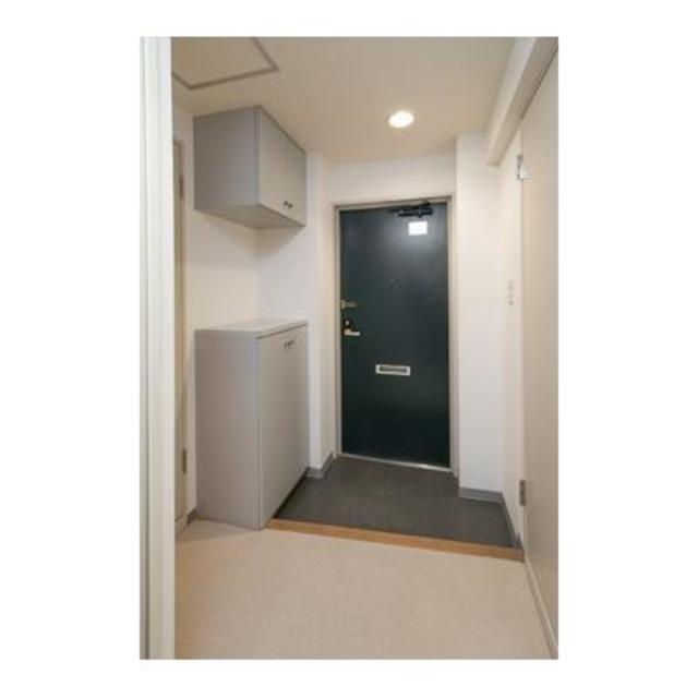 ※写真は同タイプ住戸です。(玄関)