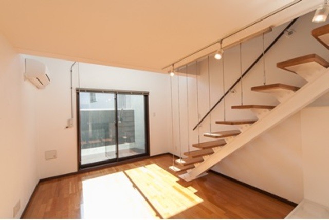 ※写真は同タイプ住戸です。(居間)