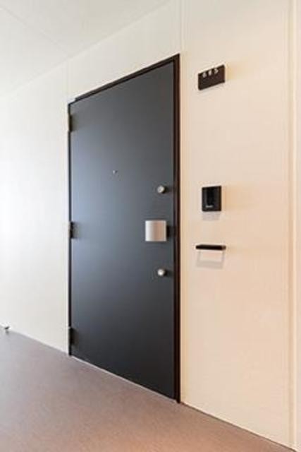 ※写真は同タイプ住戸です。(玄関)