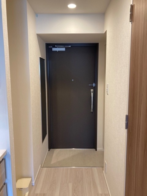 ※写真は同タイプ住戸です。(玄関)
