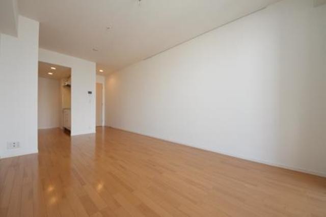 ※写真は同タイプ住戸です。(居間)