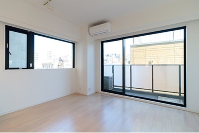 ※写真は同タイプ住戸です。(居間)