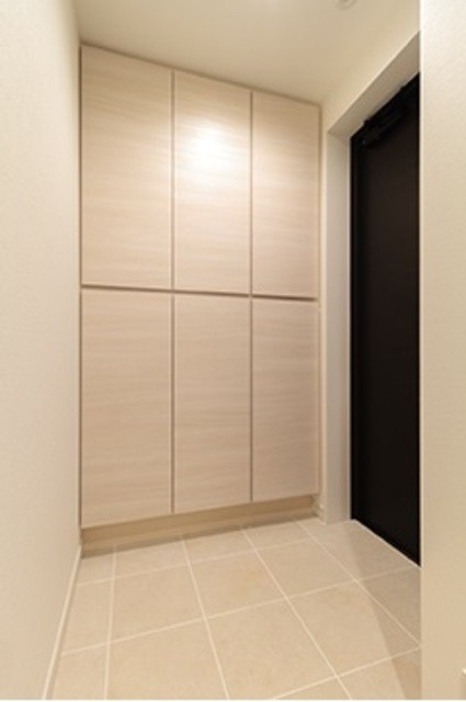 ※写真は同タイプ住戸です。(玄関)