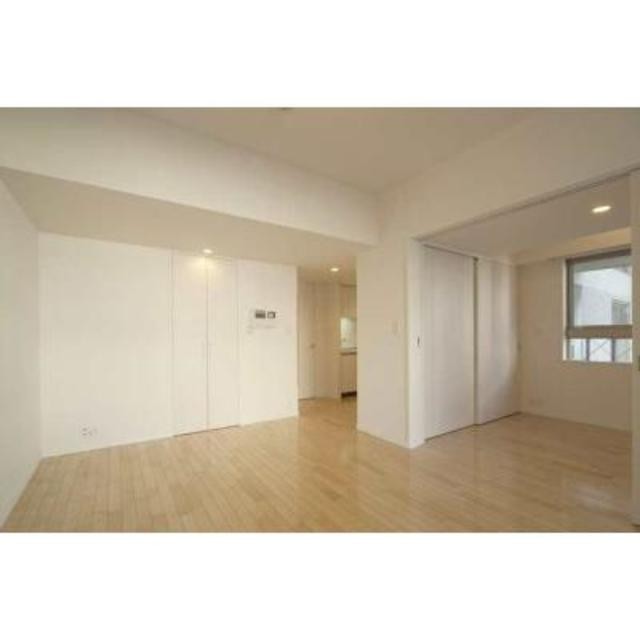 ※写真は同タイプ住戸です。(居間)