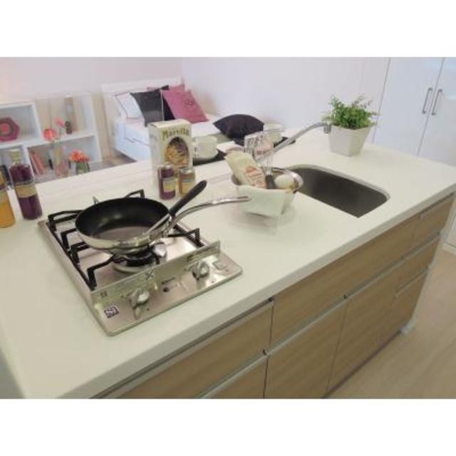 ※写真は同タイプ住戸です。(キッチン)