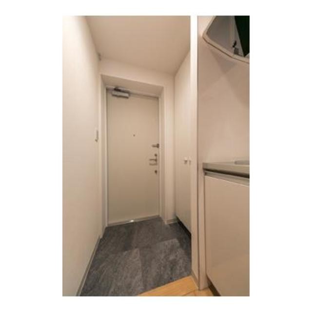 ※写真は同タイプ住戸です。(玄関)