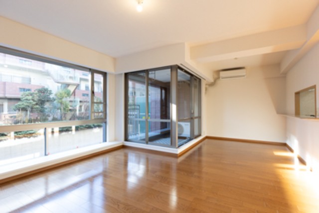 ※写真は同タイプ住戸です。(居間)