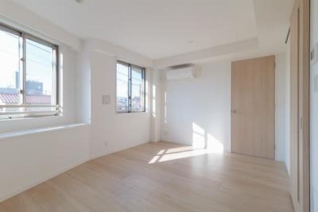 ※写真は同タイプ住戸です。(居間)