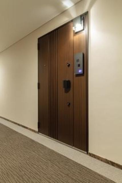 ※写真は同タイプ住戸です。(玄関)