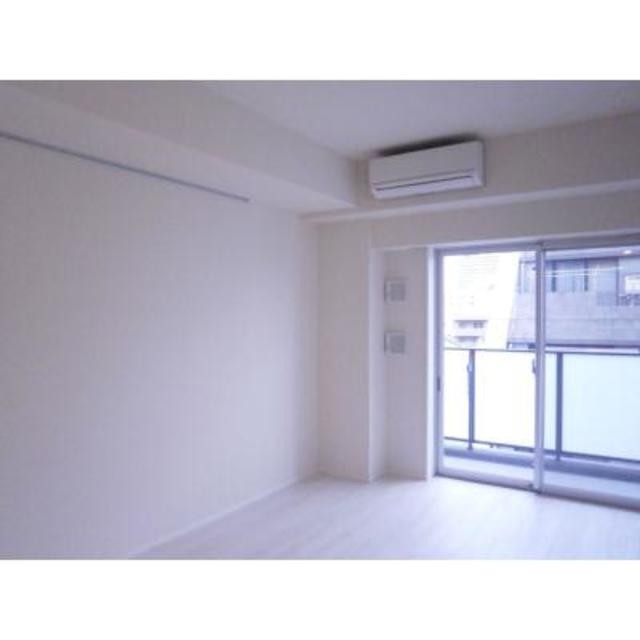 ※写真は同タイプ住戸です。(居間)