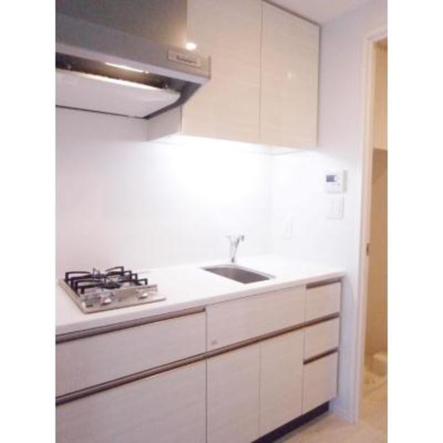 ※写真は同タイプ住戸です。(キッチン)