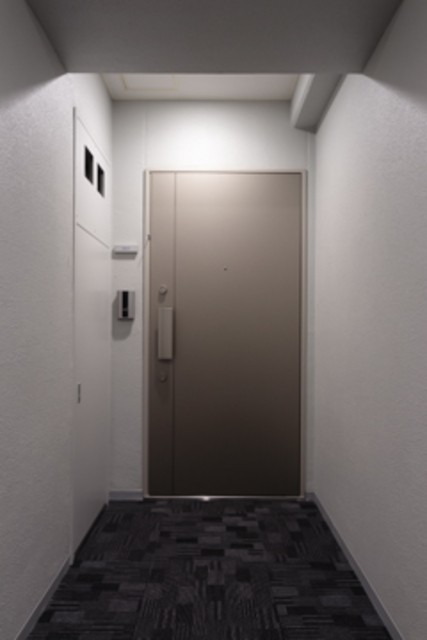 ※写真は同タイプ住戸です。(玄関)