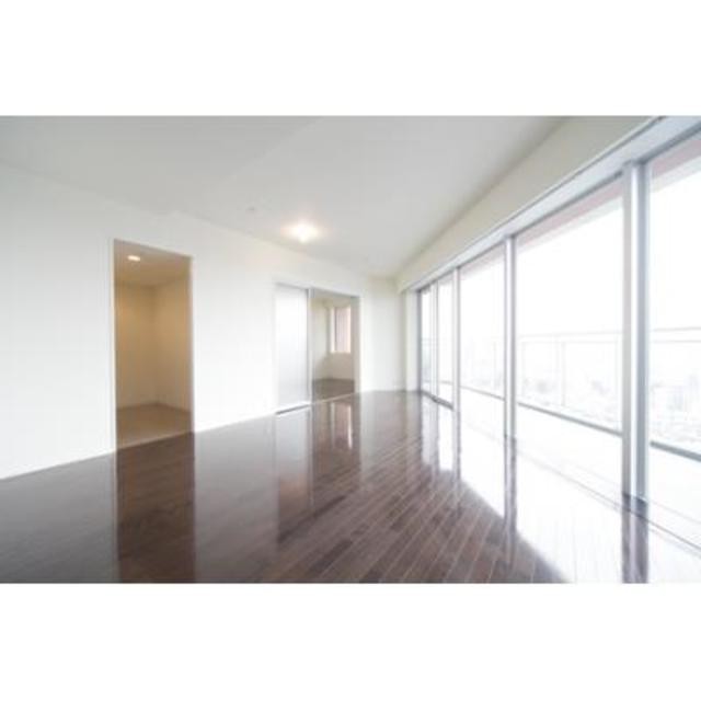 ※写真は同タイプ住戸です。(居間)