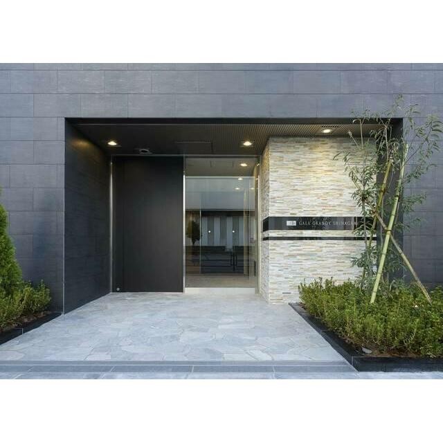 デザイン性の高いスタイリッシュなエントランス！！(その他建物画像)