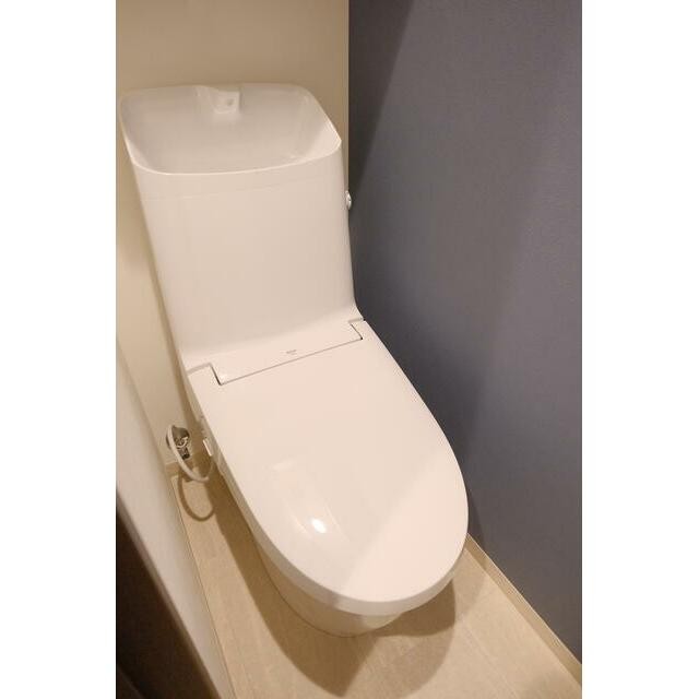 同物件他号室のため、室内フローリング等配色が異なります。(内装)