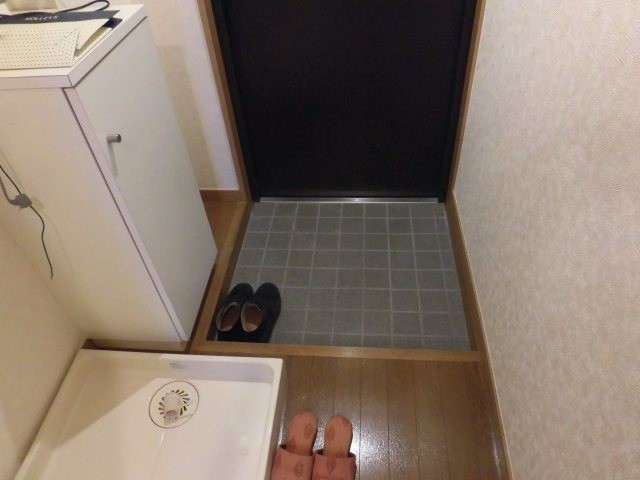 (玄関)