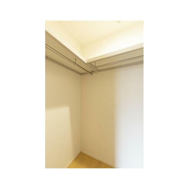 ウォークインクローゼット(内装)