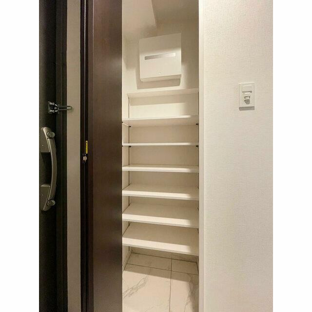 シューズボックス