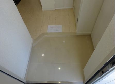 ※同仕様写真含む(玄関)