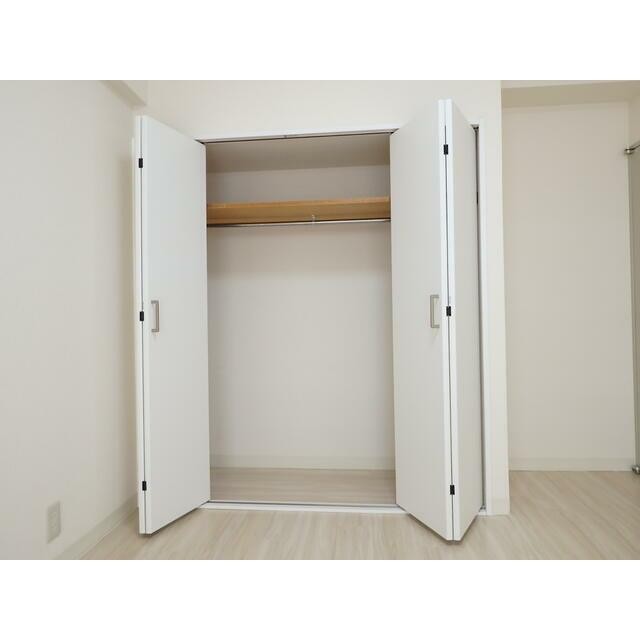 洋室クローゼット(内装)