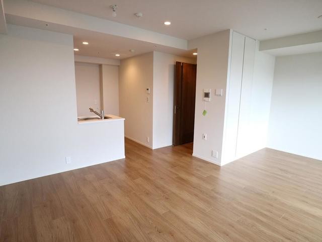 ※写真は同タイプ住戸です。(居間)