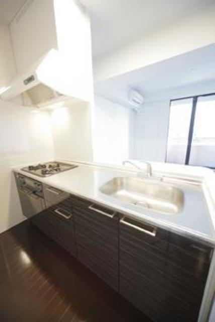 ※写真は同タイプ住戸です。(キッチン)