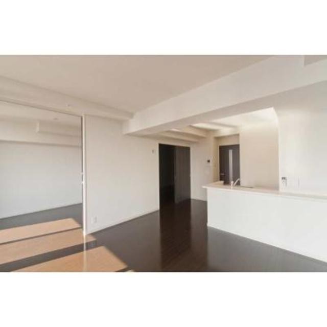 ※写真は同タイプ住戸です。(居間)