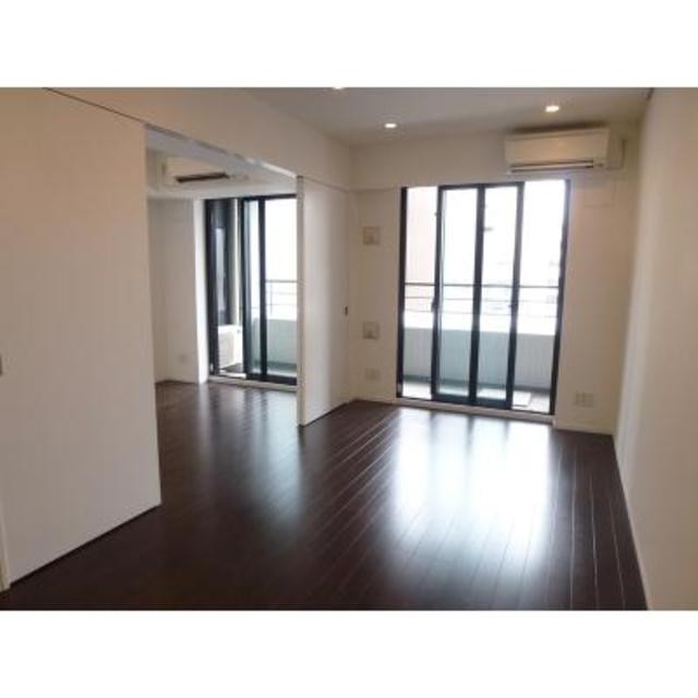 ※写真は同タイプ住戸です。(居間)