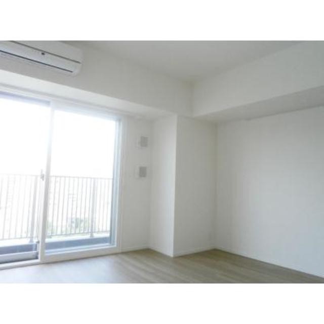 ※写真は同タイプ住戸です。(居間)