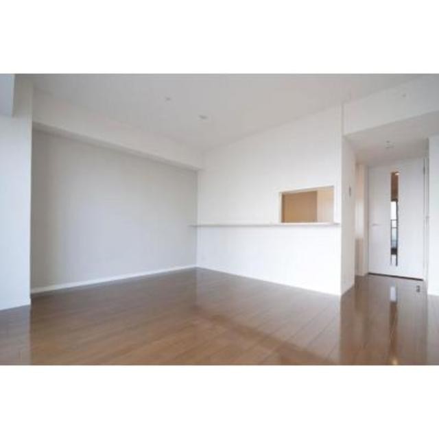 ※写真は同タイプ住戸です。(居間)