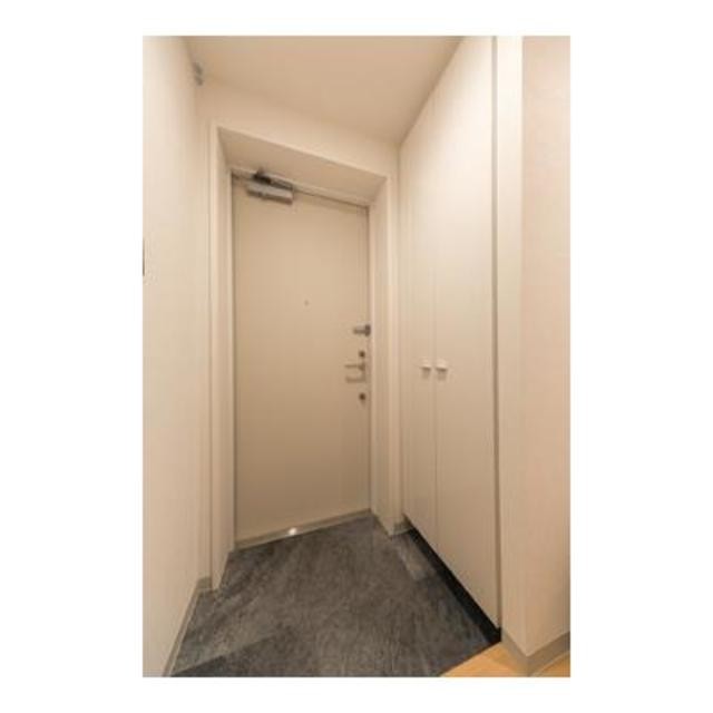 ※写真は同タイプ住戸です。(玄関)