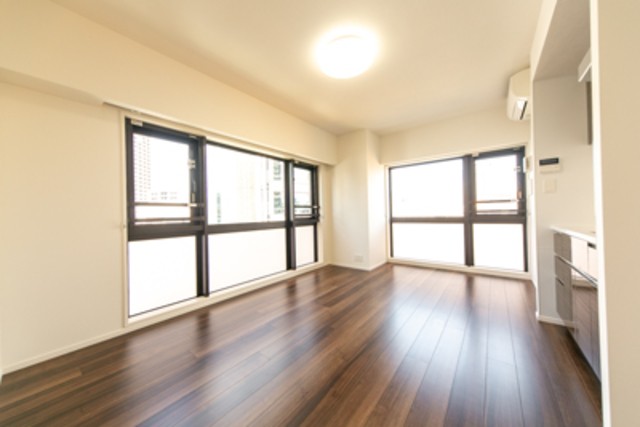 ※写真は同タイプ住戸です。(居間)