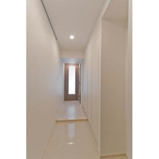 ※写真は同タイプ住戸です。(玄関)