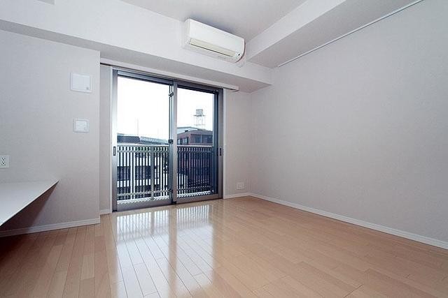 ※写真は同タイプ住戸です。(居間)