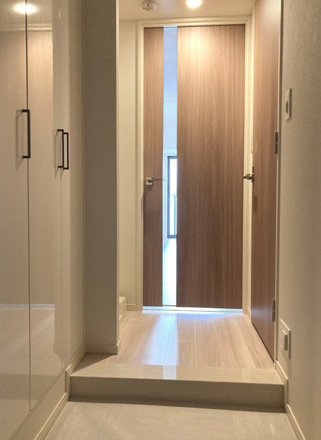 ※写真は同タイプ住戸です。(玄関)