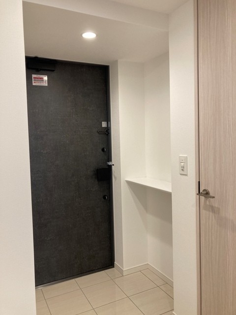 ※写真は同タイプ住戸です。(玄関)