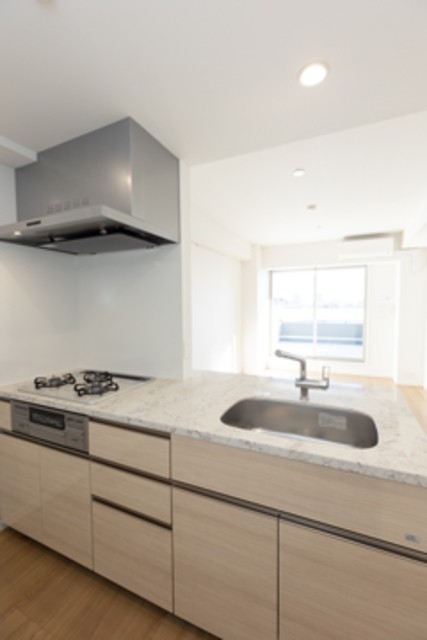 ※写真は同タイプ住戸です。(キッチン)