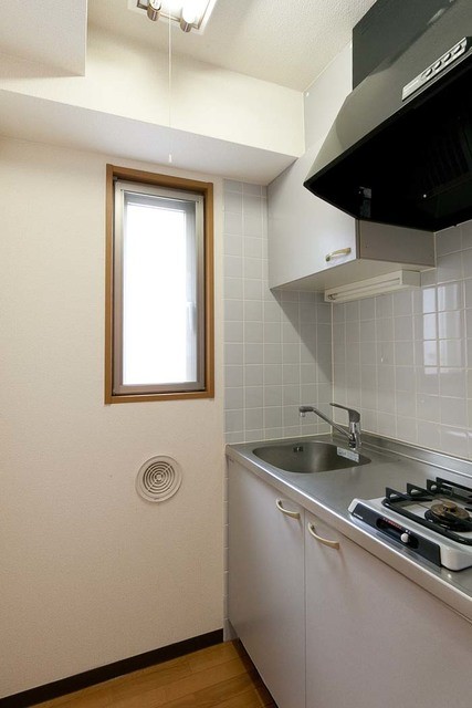 ※写真は同タイプ住戸です。(キッチン)