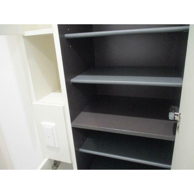 姿見付きのシューズボックス(玄関)